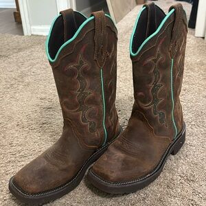 women’s boots, Justin’s. 8 1/2